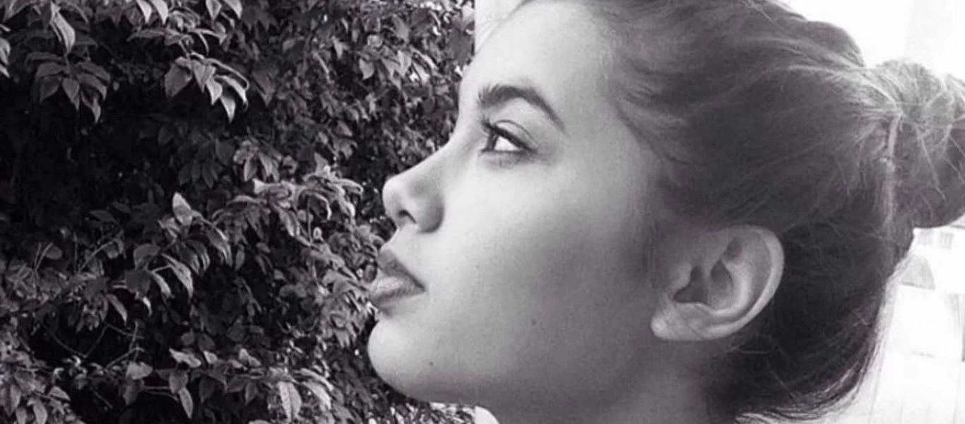 Γλυκά Νερά: Η οικογένεια της Καρολάιν σκέφτεται να αλλάξει την φωτογραφία στον τάφο της